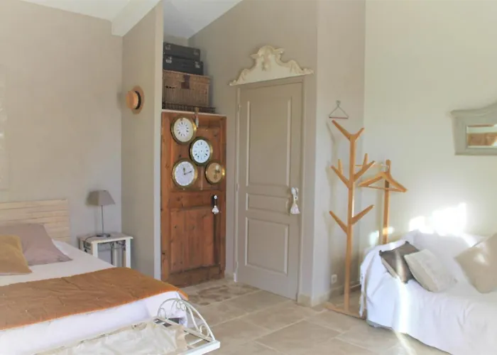 Bed and Breakfast De La Seuve 3*